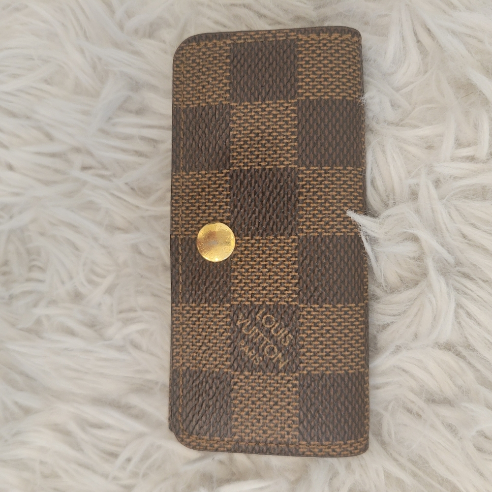 LV Key Holder - Picture 4 of 9